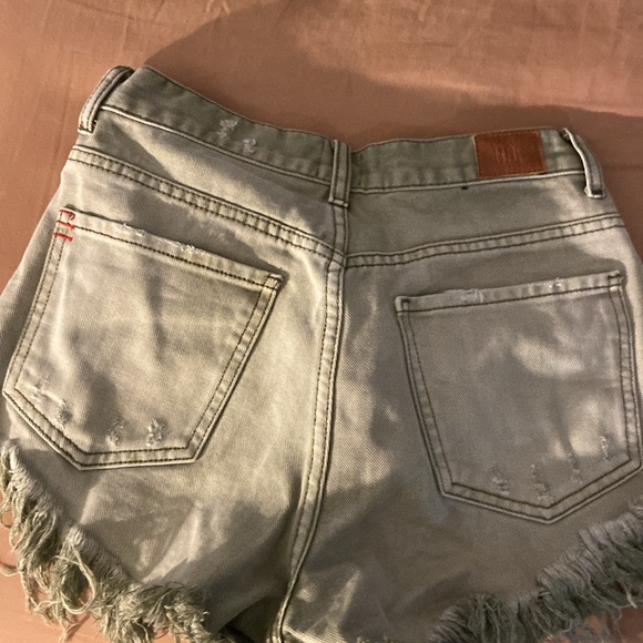 BDG Highrise Cheeky Short - Picture 4 of 4